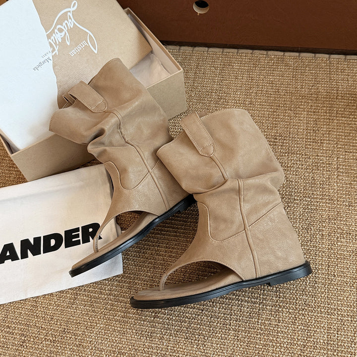 Femme Slouchy Tanga Sandaler Stilla