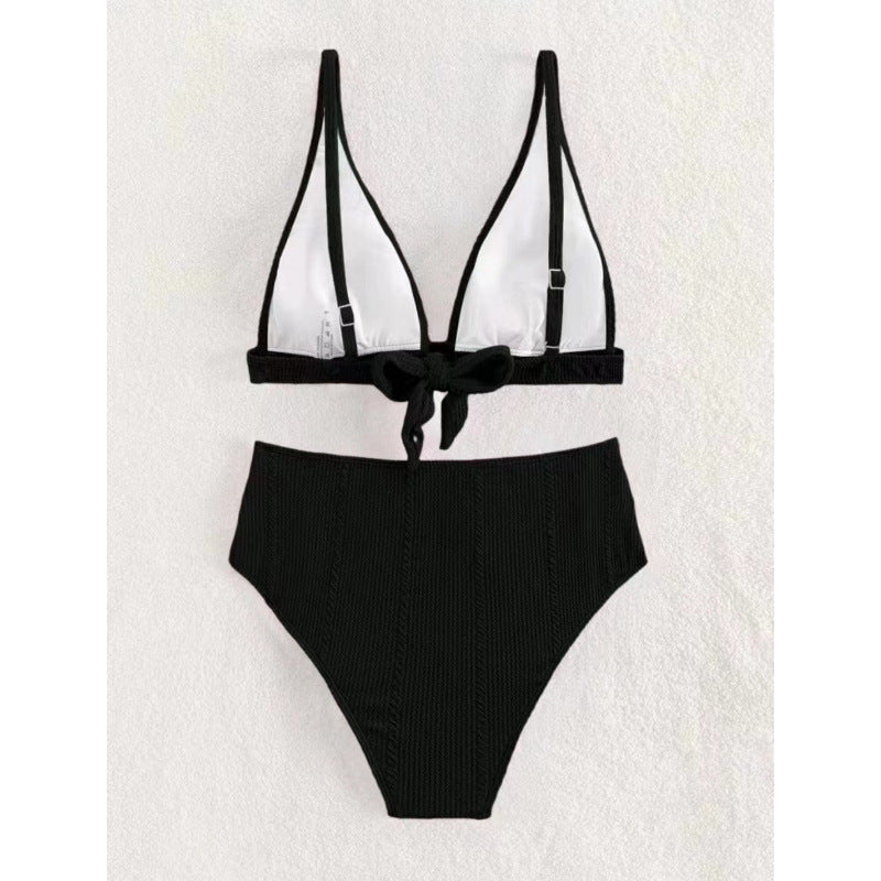 Dame Højt skåret bikini med elegant V-udskæring og ribbet design Skovae