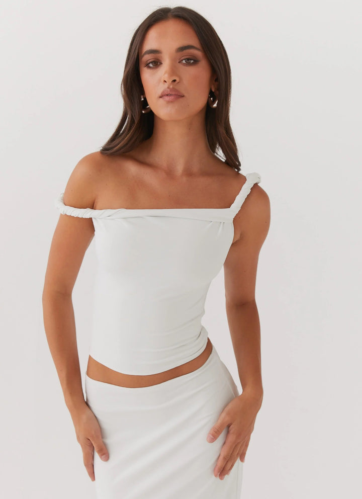 Dame Off-Shoulder Crop-Top med modefremhævende elementer Skovae