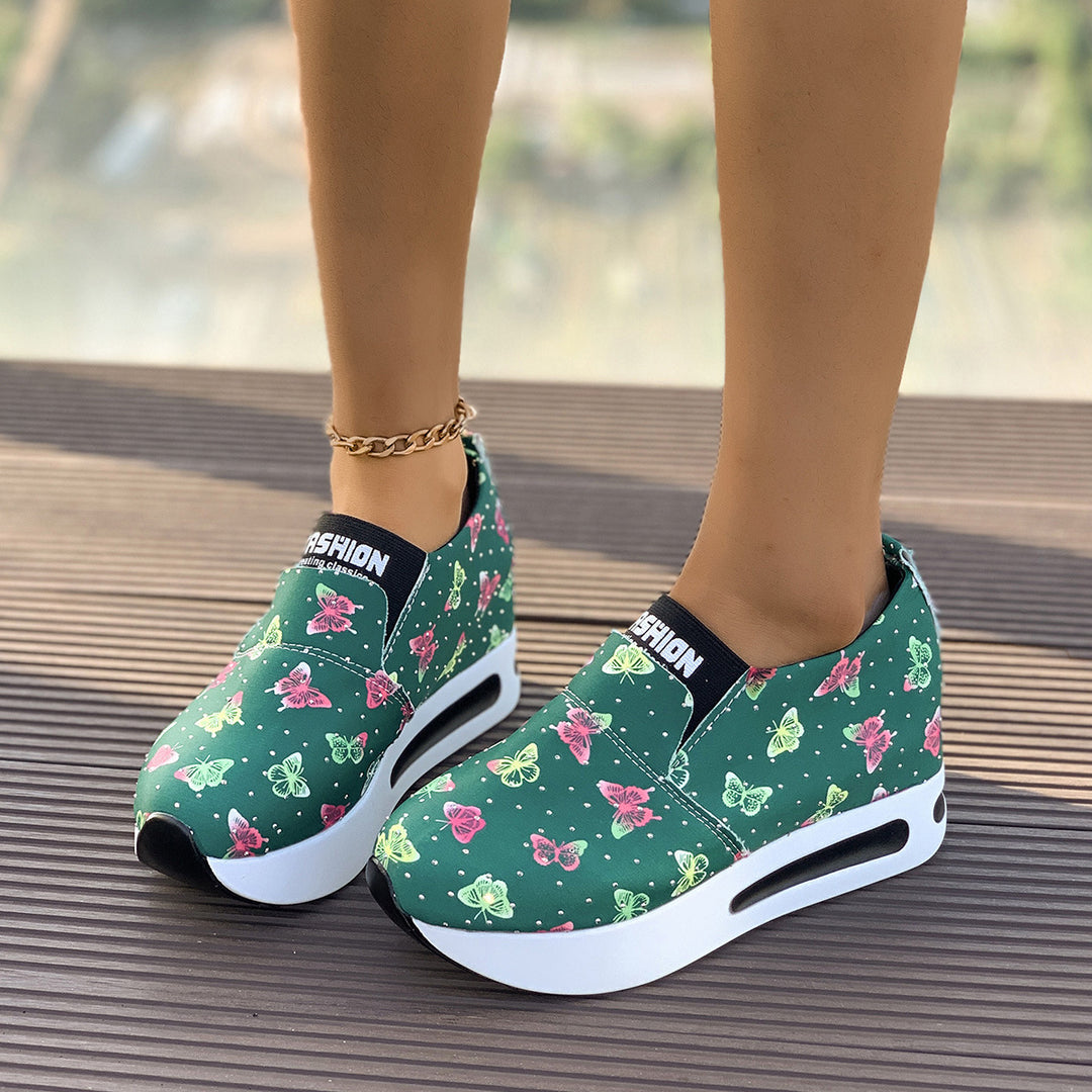 Dame slippers med farverigt sommerfugledesign og skridsikker sål Stilla