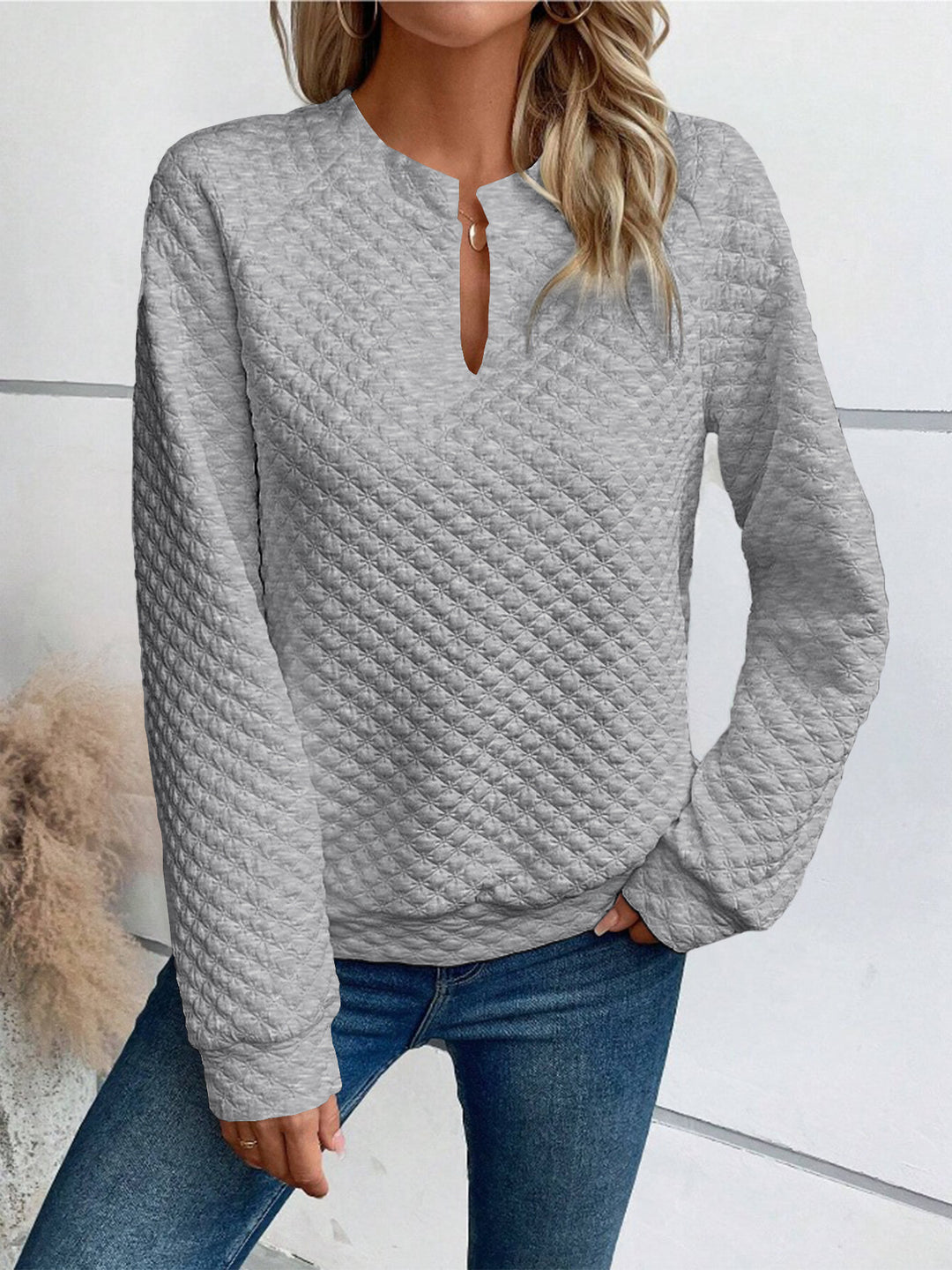 Kvinders sweatshirt med struktureret quiltet design og fashionskåret halsudskæring Stilla
