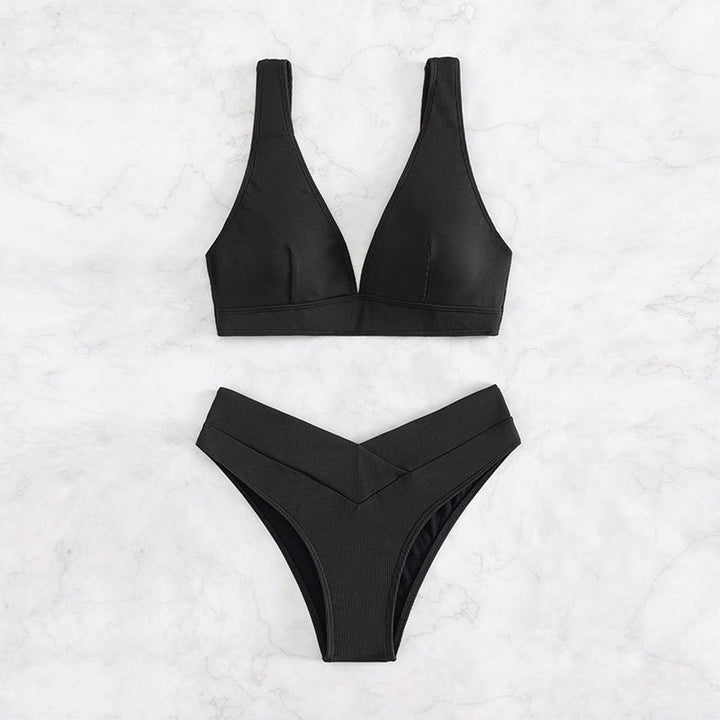 Dame Bikini-Sæt med innovativ V-udskæring og stilfulde krydsdetaljer Stilla