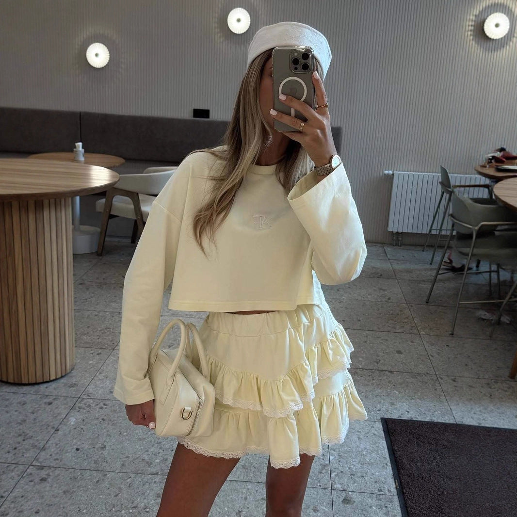Kvinders afslappede cropped top med sød flæse nederdel Stilla