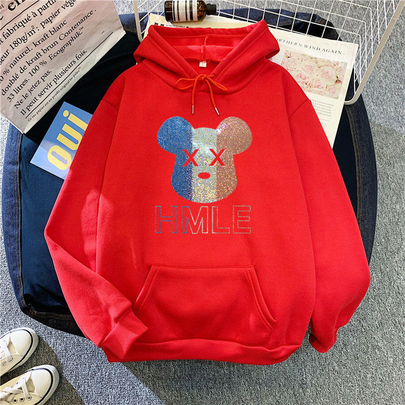 Kvinders hoodie med kunstnerisk bjørnemotiv Skovae