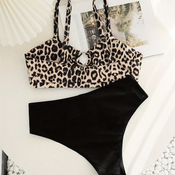 Dame bikini sæt med moderigtig leopardprint og flatterende snit Stilla