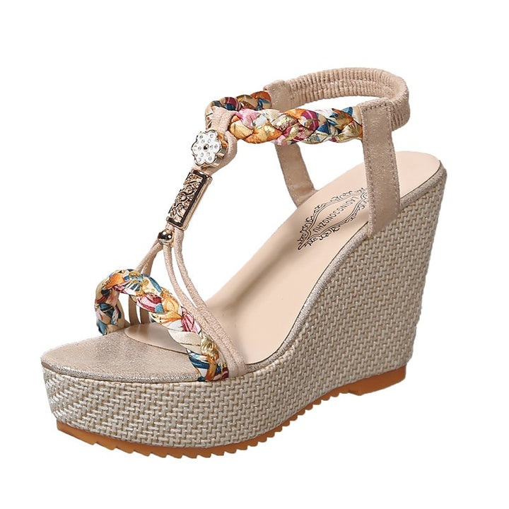Dame Wedge-sandaler med farverigt flettet remdesign og komfortabelt fodbund Stilla