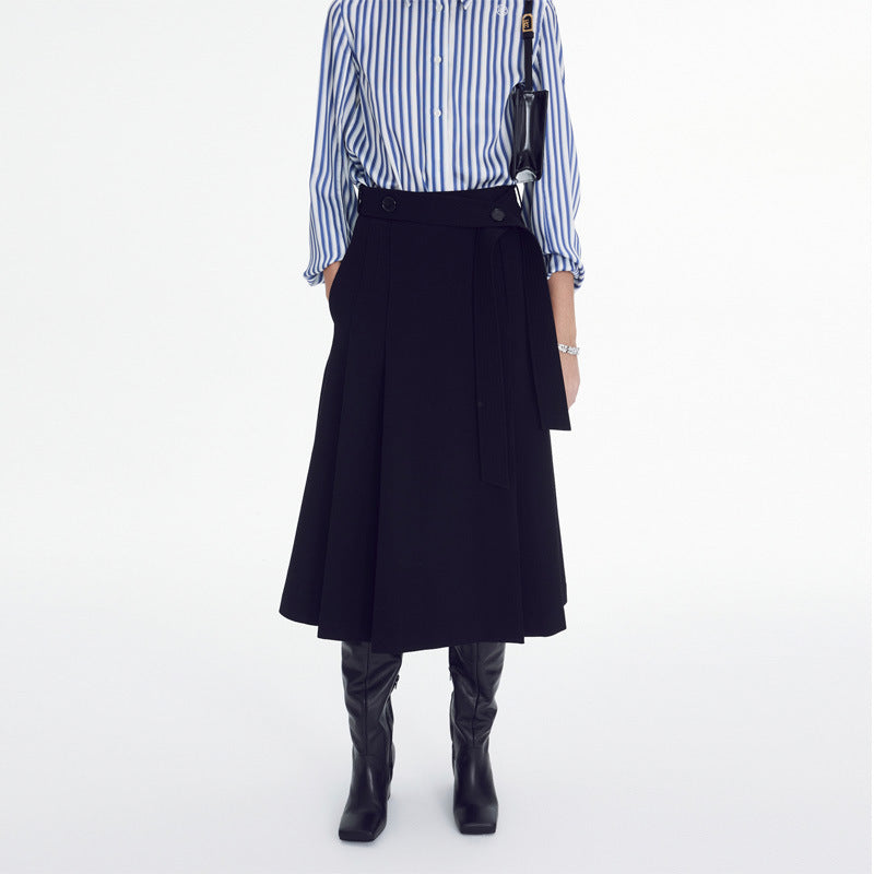 Damer Elegant Bluse med Fine Striber og Fashionable Knapstolpe Stilla
