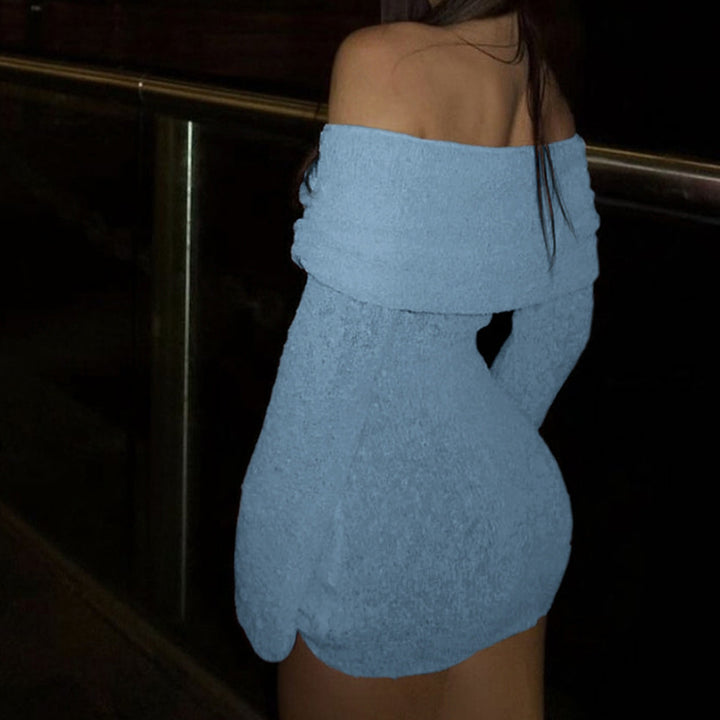 Dame Off-Shoulder Strikkjole med elegant Wickeldesign Stilla