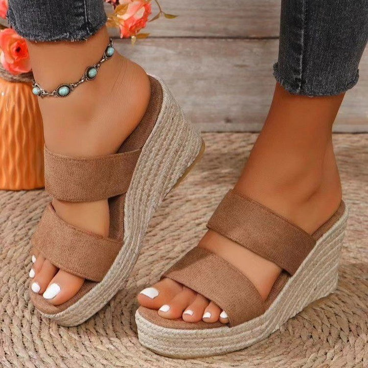 Dame Wedge-sandaler med elastiske remme og komfortabel sål Stilla