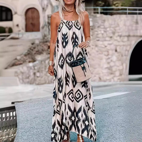 Dame maxikjole med moderne tribal design og højt skåren krave Stilla
