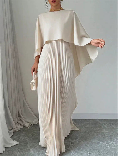 Dame maxikjole med plisseret skirt og flydende cape Skovae