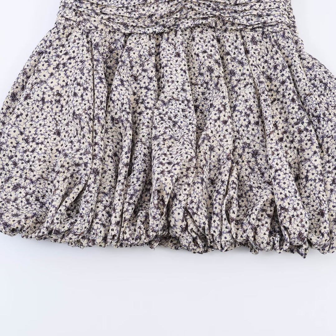 Dame Kort Ruffled kjole med elastisk taljebånd og voluminøst skirt Skovae