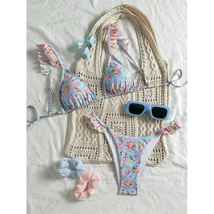 Dame triangel-bikini med legesygt blomsterdesign og flæse detaljer Skovae