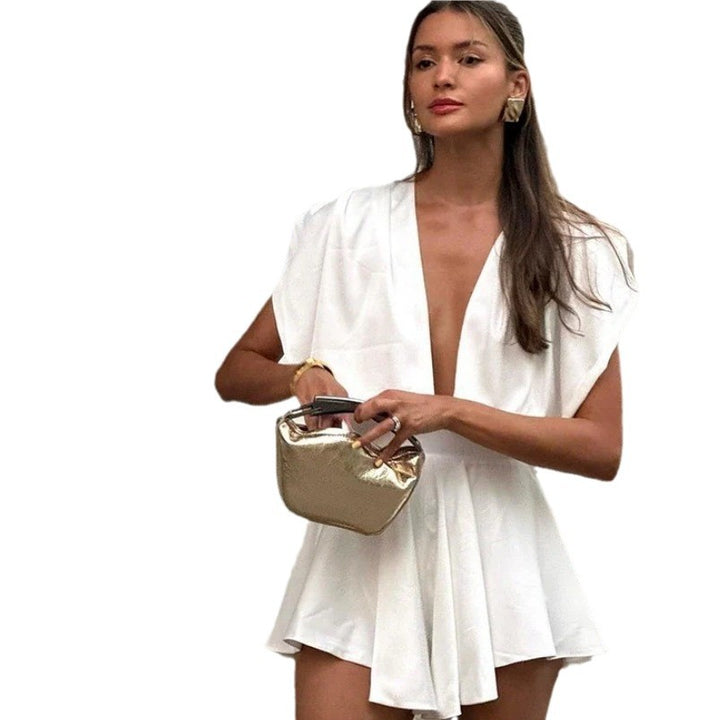Dame kort oversized kjole med dyb V-udskæring og elegant snit Stilla