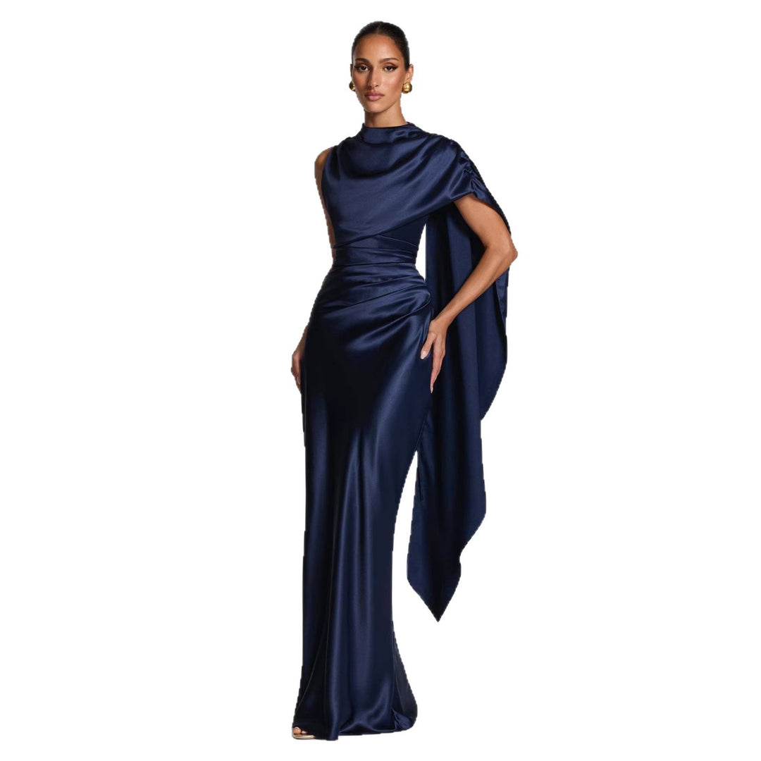 Kvinders elegante maxi kjole med asymmetrisk top og flydende satin