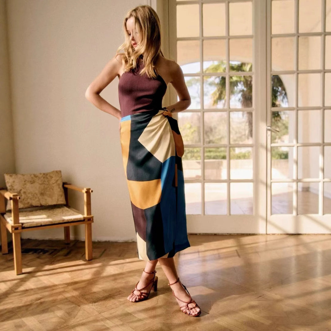 Dame Midi-nederdel med originalt geometrisk design og asymmetrisk taljesnor Stilla