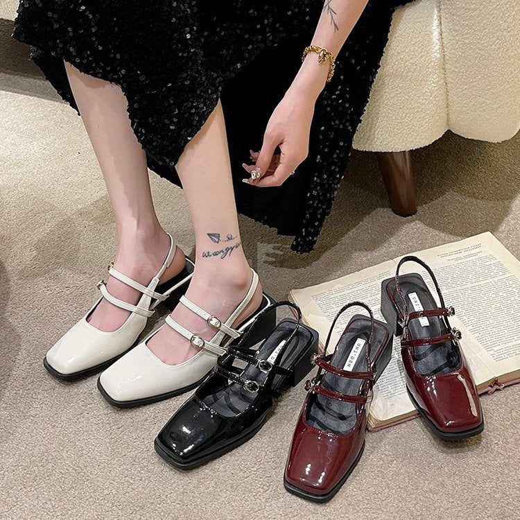 Dame Slingback-Pumper med smart dobbelt rem og glitrende overflade Stilla