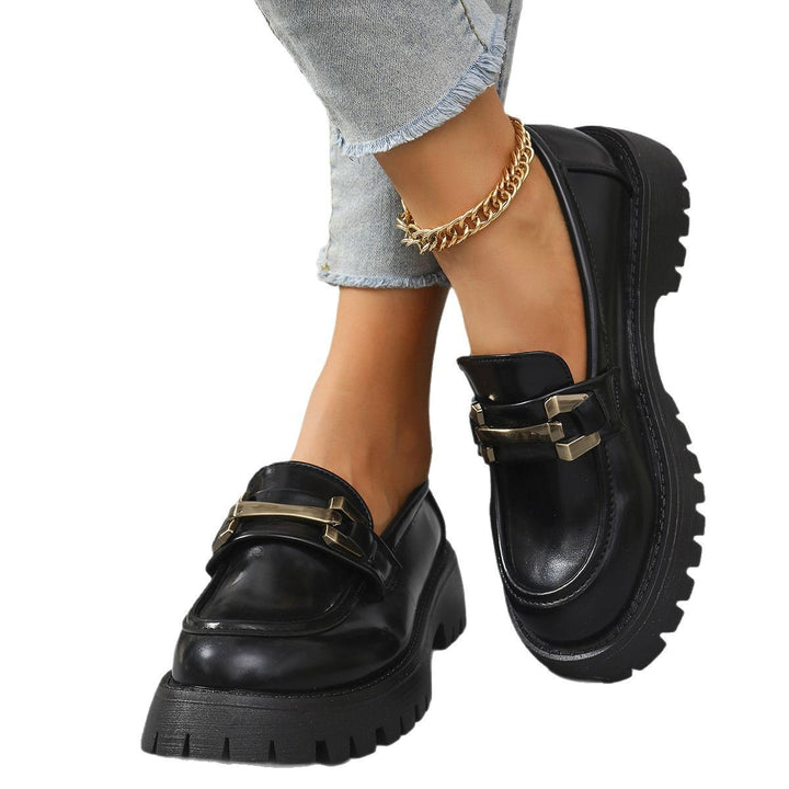 Dame Chunky Loafers med robust profil og elegante metalakenter Stilla