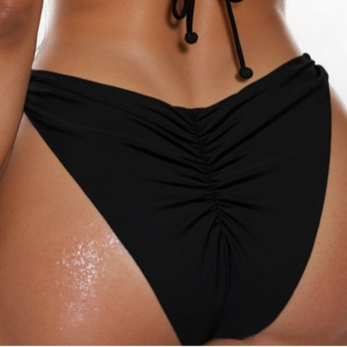 Dame Bikini-trusser med raffinerede rynkeelementer og høj benudskæring Skovae