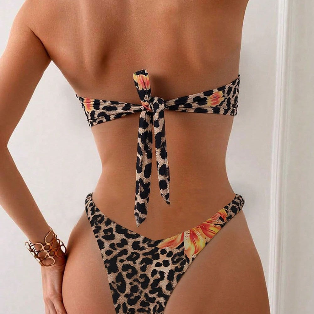 Dame Bandeau-Bikini med dekorativ ring-detalje Skovae