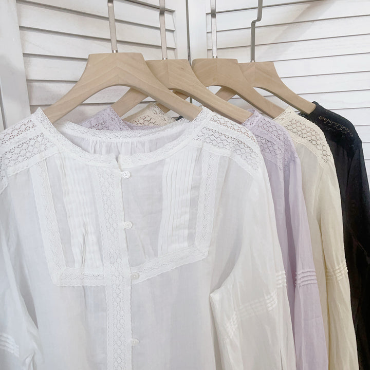Femme Elegante Knap-Bluse med Struktureret Detalje Stilla