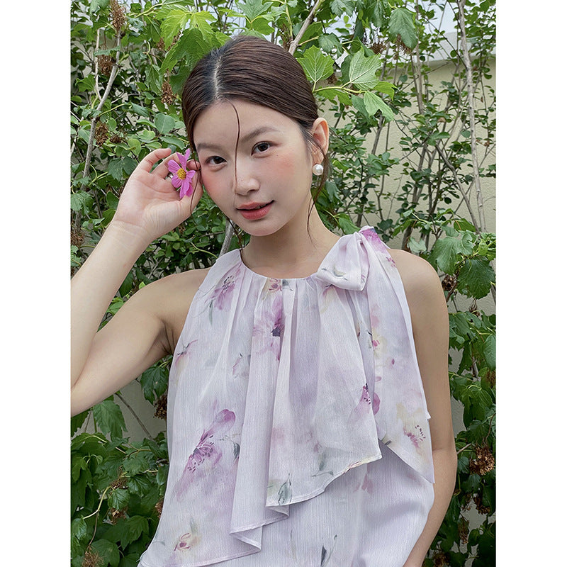Dame rynketop i let chiffon med blomstret design og indpakningsdetalje Stilla