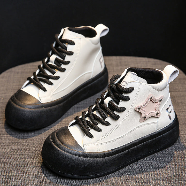 Dame High-Top Sneakers med robust sålprofil og stilfuldt detalje Stilla