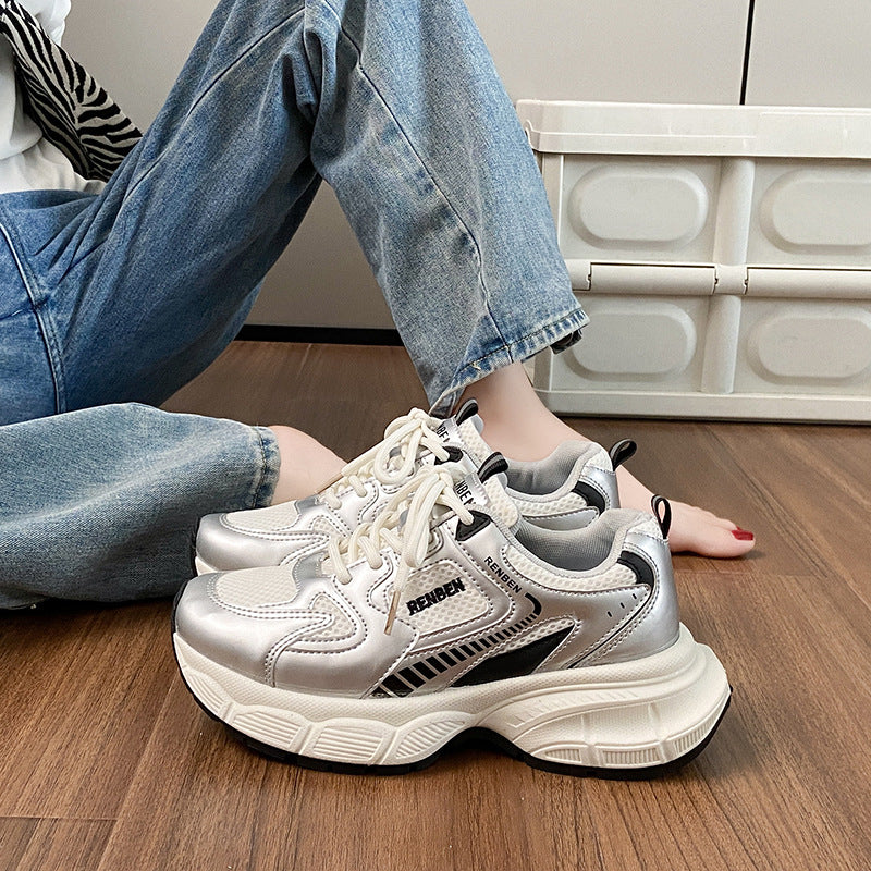 Dame Sneaker med åndbart mesh-overflade og stødabsorberende fodseng Stilla