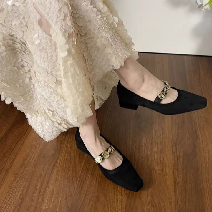 Dame Chunky Hælhæle Block Pumps med dekorativ kædeddetalje Stilla