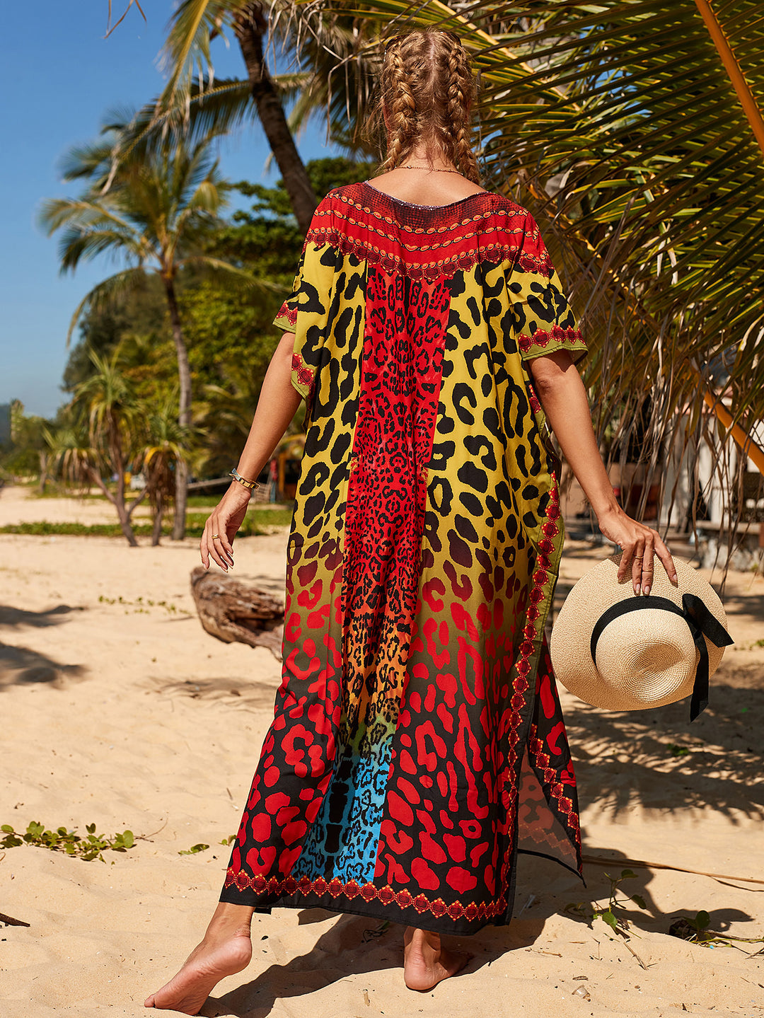 Dame kaftan med iøjnefaldende leoparddesign og håndlavede udsmykninger Stilla