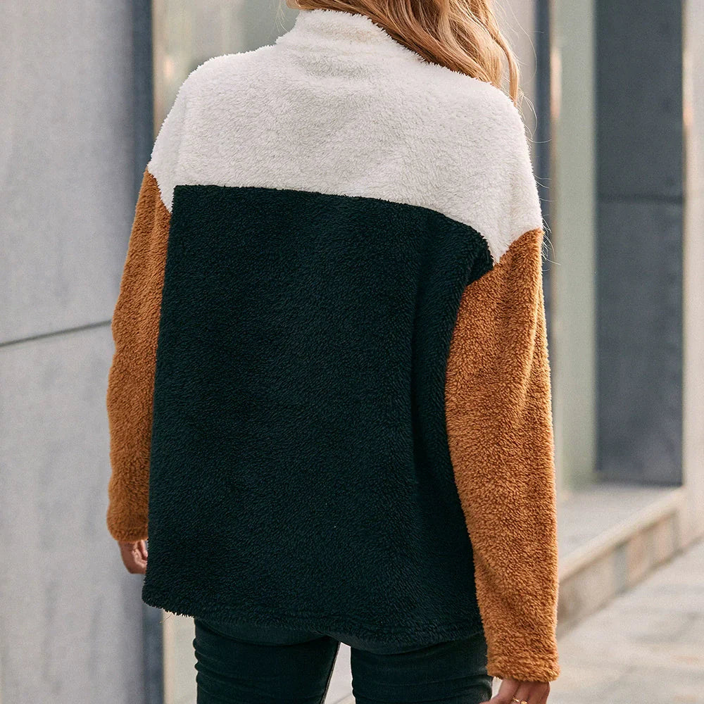 Stilla | Over størrelse pasform Blød dobbeltvægget stof Halv-zip og patch look