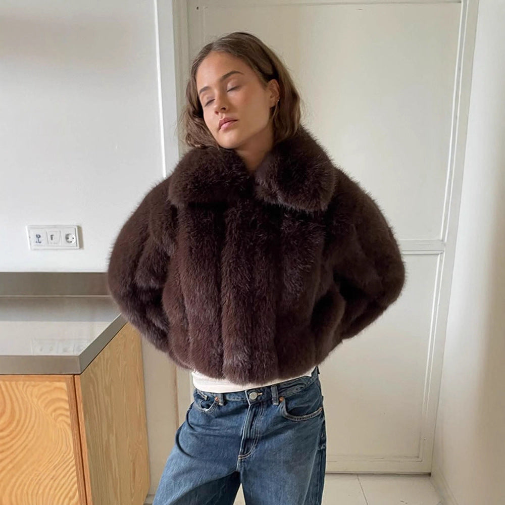 Dame kunstpelsjakke i moderigtig cropped-stil Stilla