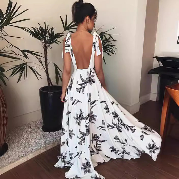 Dame Maxikjole med dyb V-udskæring og floral design Stilla