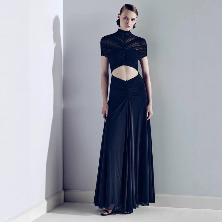Dame Elegant Cut-Out Maxikjole med højtstående design og raffinerede draperinger Skovae