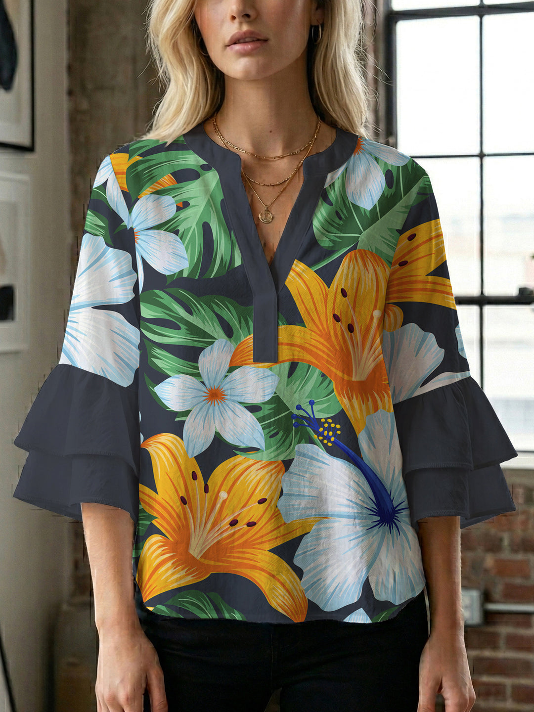 Damebluse med voluminøse rynkede ærmer og blomstertryk Skovae