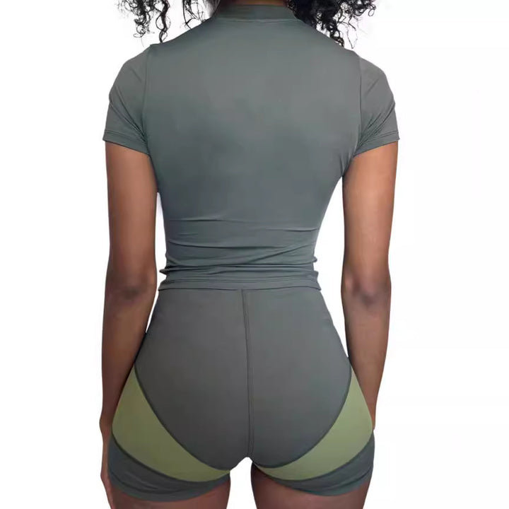 Dame Sporty kortærmet sæt med lynlås og moderne design Skovae
