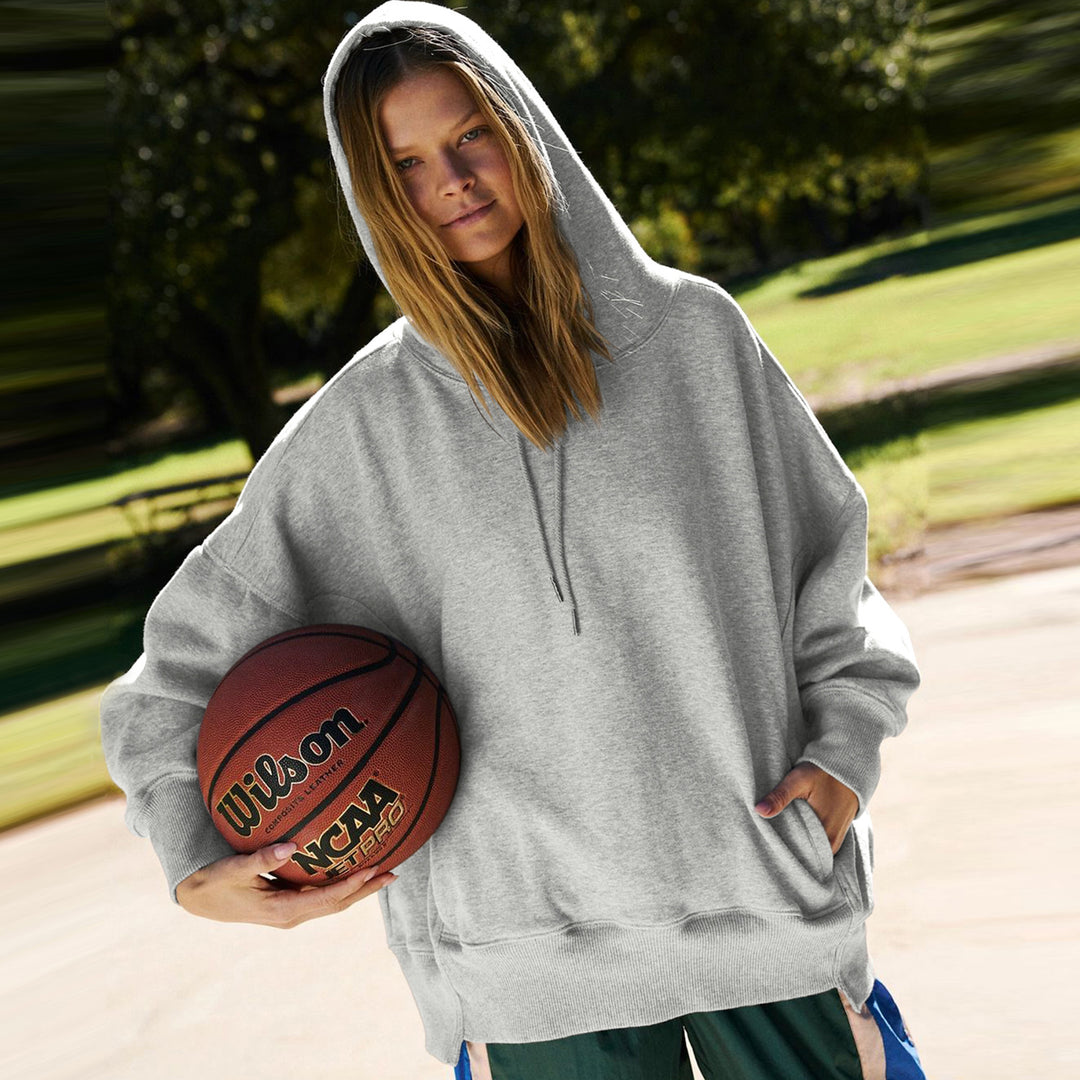 Dame oversized hoodie lavet af blød bomuldsblanding med praktiske sidelommer Stilla