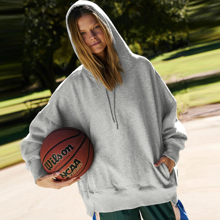 Dame oversized hoodie lavet af blød bomuldsblanding med praktiske sidelommer Stilla
