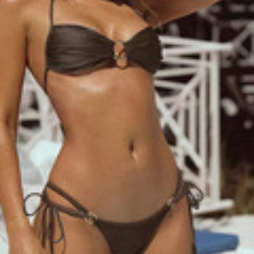 Dame bikini sæt med dekorativ ring detalje og justerbare bånd Stilla