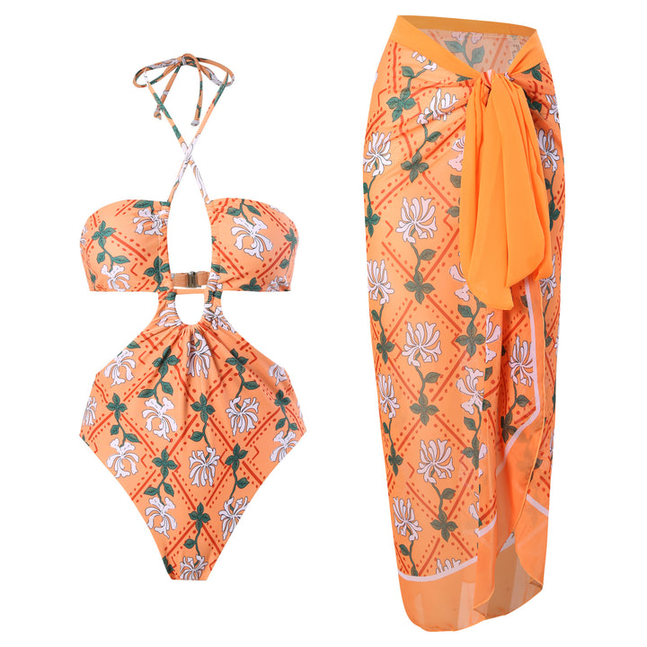 Dame bikini-sæt med fashion cut-out og elegant sarong-dækning Stilla