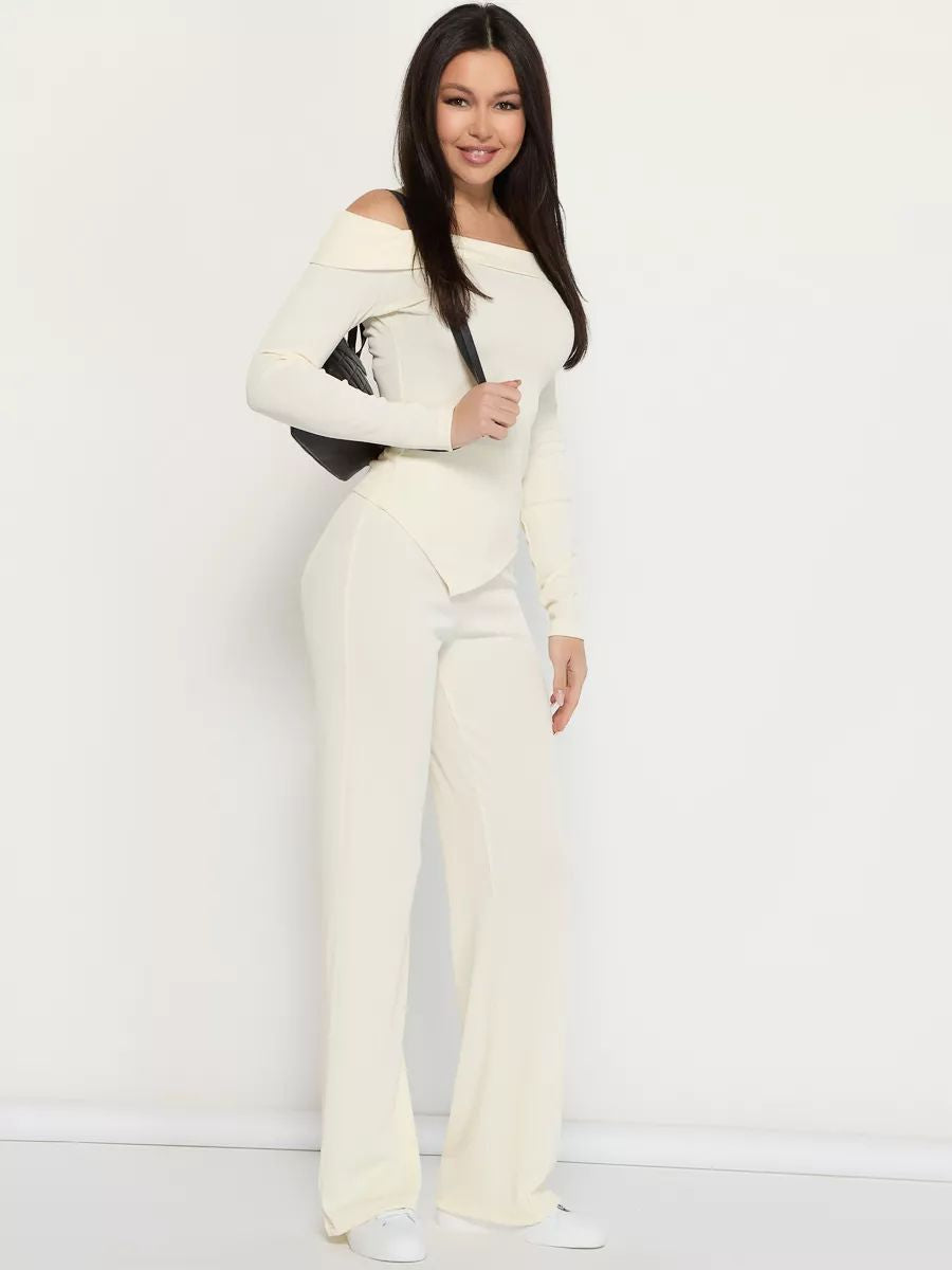 Dame Off-Shoulder top med tætsiddende snit og elegant lag-på-lag look Stilla