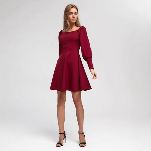 Dame Off-Shoulder Minikjole med Rynkede Ærmer og Knapdetalje Stilla