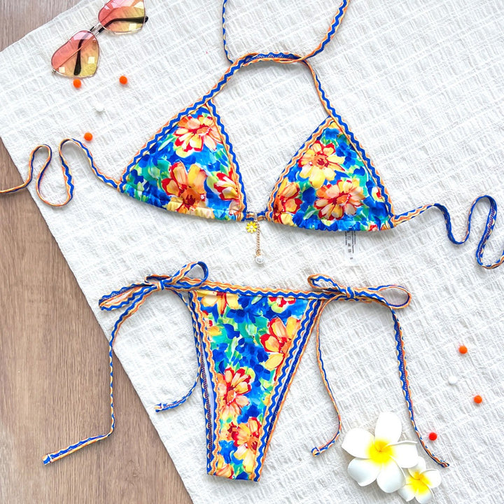 Dame bikini-sæt med blomsterapplikationer og justerbare stropper Stilla