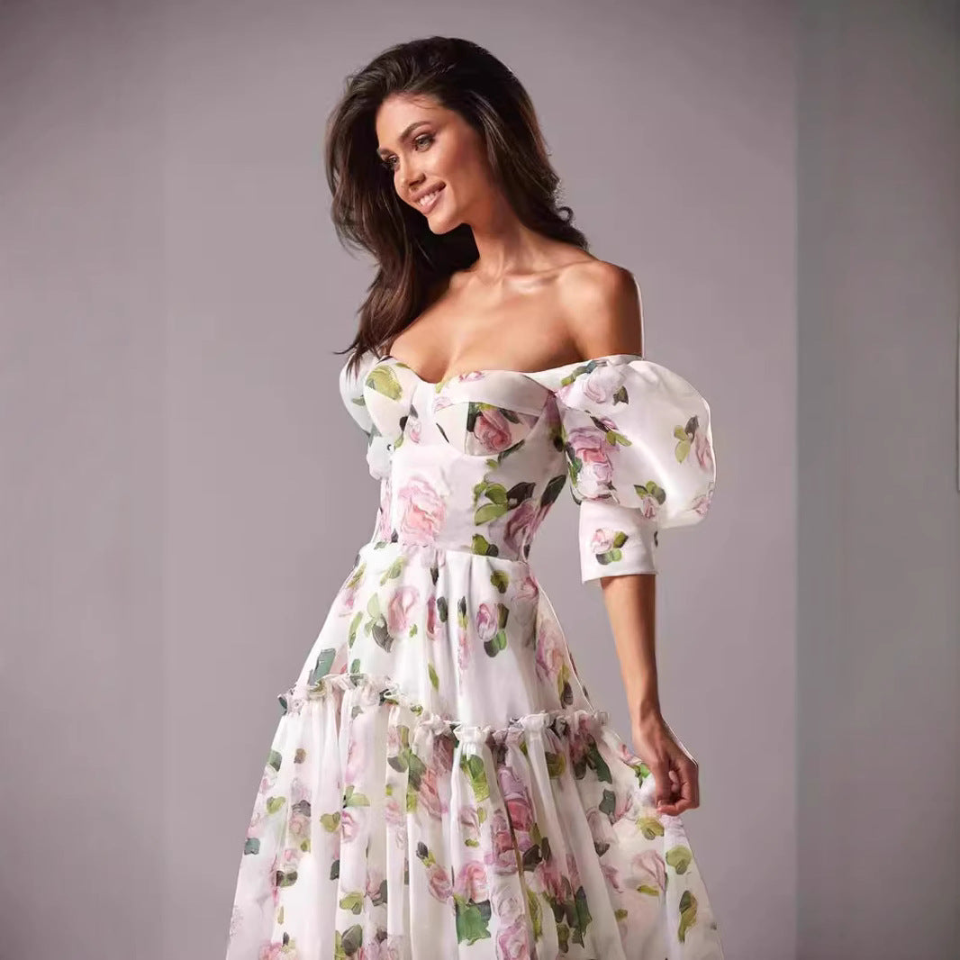 Dame Maxi-kjole med romantisk flæse-design og blomsterprint Stilla