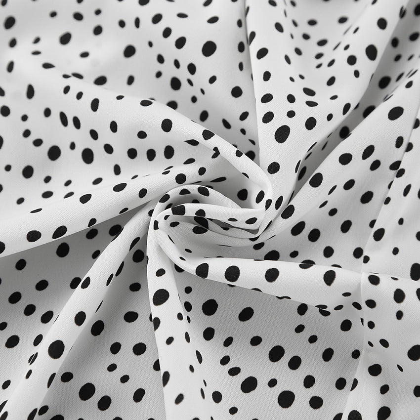 Dame Midi-kjole med elegante flæse detaljer og figursyet silhuet Stilla