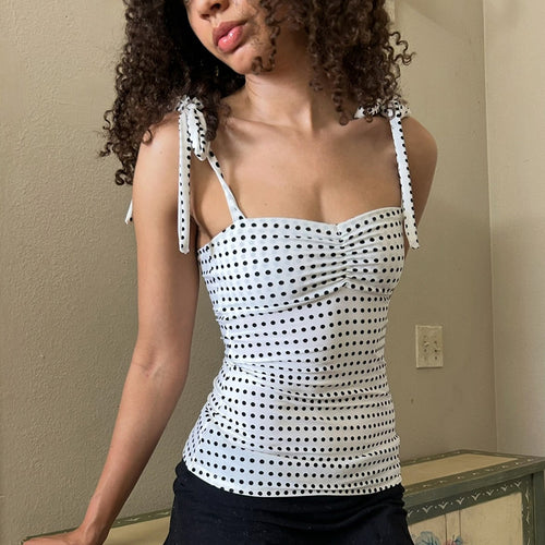 Damen Polka-Dot Top mit zartem Rüschen-Detail und verstellbaren Trägern Skovae