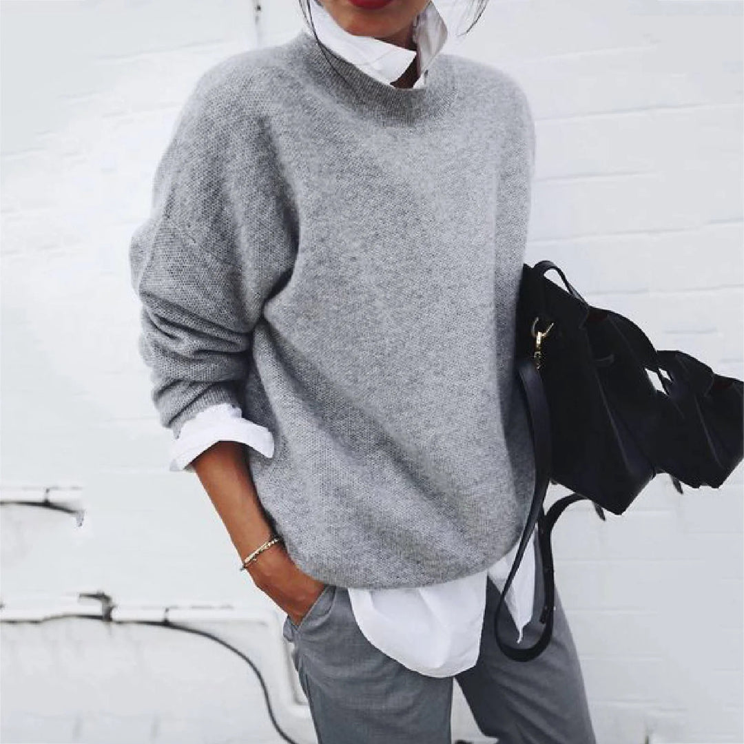 Kvinder hyggelig rund hals sweater lavet af fint strikket blanding Stilla