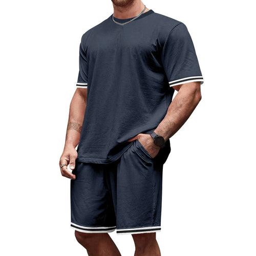 Herrer moderne sportssæt med åndbart T-shirt og komfortable shorts Stilla