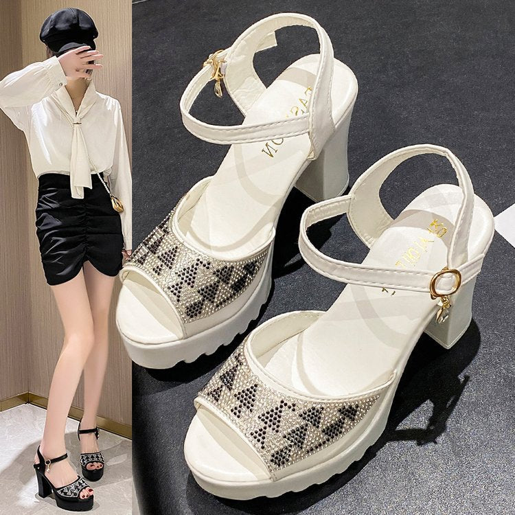 Dame Plateau-sandaler med glitrende strass og modedesign Stilla
