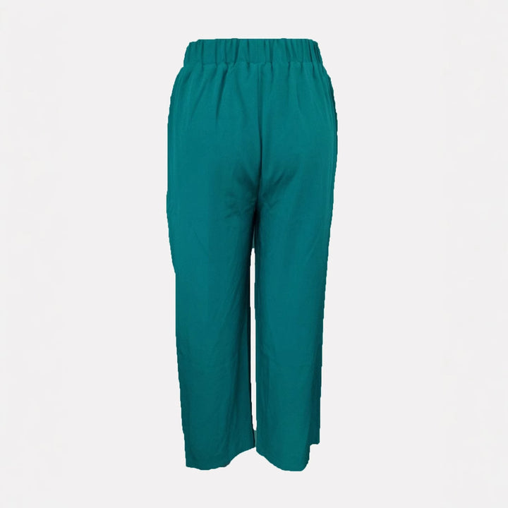 Dame moderne to-dels ensemble med flydende snit Stilla